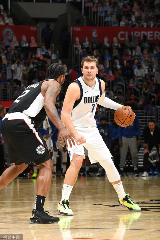 占据主动 占据主动