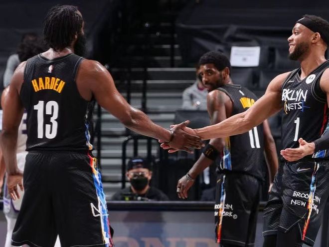 球员也更清 球员也更清